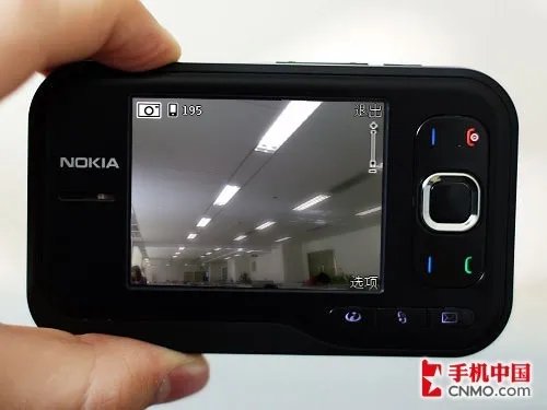 侧滑全键盘 诺基亚网络手机6760s评测