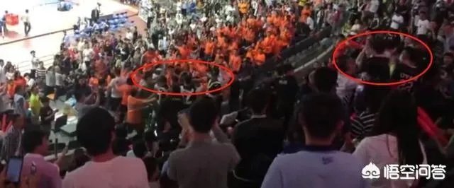 辽粤之战G4,广东主场出现球迷冲突互殴,你怎么看球迷的行为?