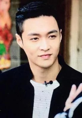 张艺兴点赞罗志祥道歉长文,你怎么看?