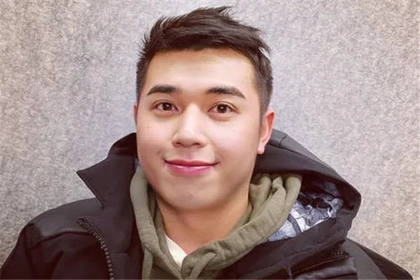 付鹏告别李佳琦选品团队 ,他是要单飞了吗?
