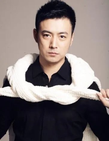 演员曹炳琨彩色哥是同一人吗  为什么曹炳坤被叫做彩色哥