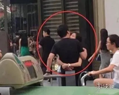 王思聪新欢张小蒙遭扒 有颜任性晒素颜照大秀厨艺!