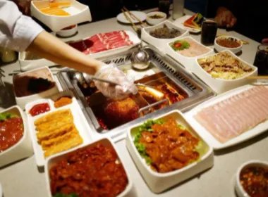 因一盒过期豆花,海底捞被罚2万元,食品安全到底该如何保障?