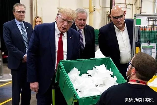 特朗普终于戴口罩了,大家怎么看?