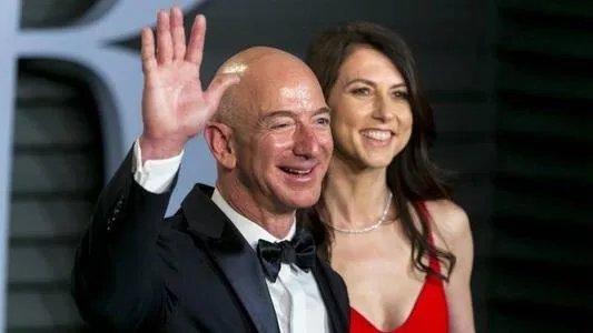 贝索斯前妻成为美国女首富,是亚马逊股价攀升导致的吗?