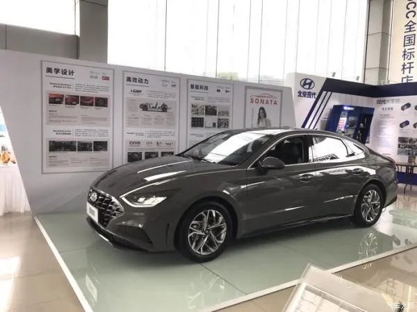 作为刚毕业的一名大学生,第十代索纳塔怎么样