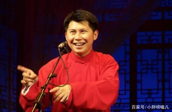 何云伟天桥商演失利，郭德纲深夜发文感慨，昔日德云一哥为何如此凄凉？
