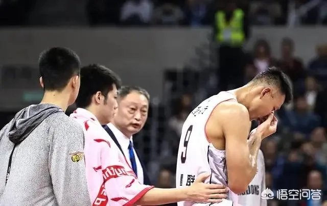 广东队已经15连胜了,你觉得谁能终止他们的连胜脚步?