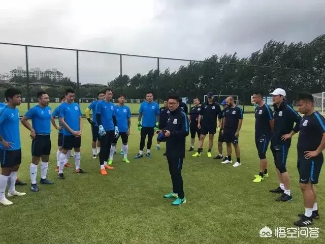 外租半年之后荣昊回归恒大,如今又随申花训练可能再次出租,你是怎么样看的?