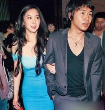 欧弟女友香蜜拉成前任 分手真相：暗指女方有更好选择