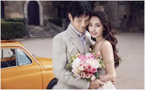 向佐晒与郭碧婷合影并高调表白,他们夫妻有哪些相处之道?