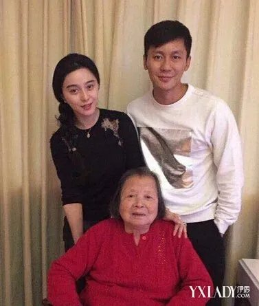 李晨的父亲是谁揭秘李晨令人惊叹的家庭背景