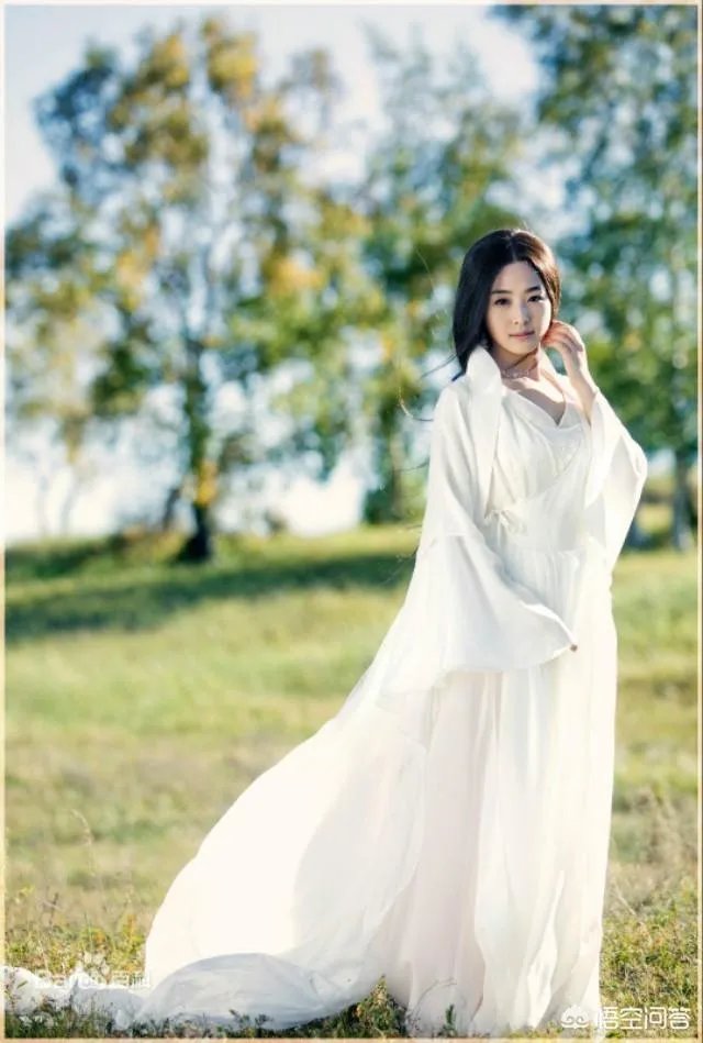 张含韵撞脸石原里美,那么她能像十元那样从事业低谷逆袭翻红吗?