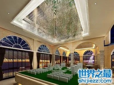 最牛实习妹米露 日薪十万不是梦!