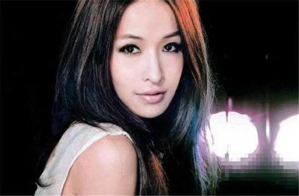 萧亚轩被软禁