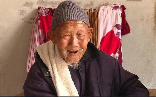 上海百岁老人突破3000,最高年龄113岁,他们的长寿秘诀是什么?