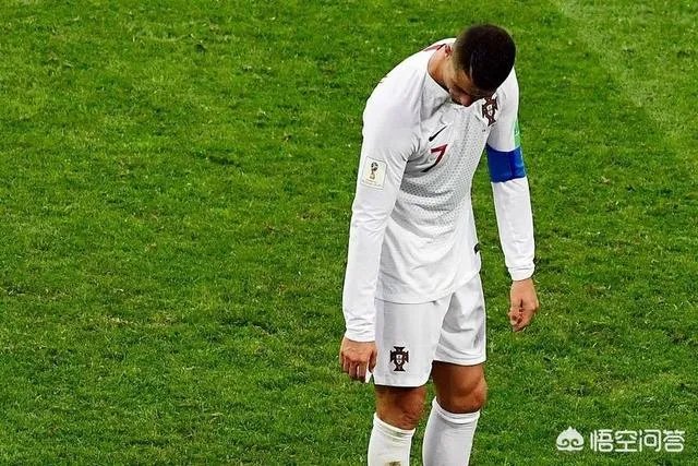 世界杯上梅西、c罗回家了,是不是意味着“双骄”时代结束了?