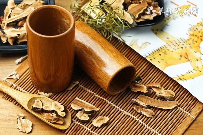 为全面了解实体门店的O2O服务现状，《中国药店》发起了调查