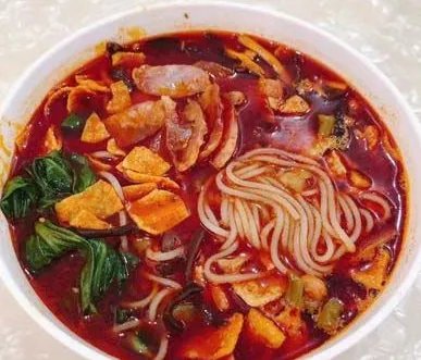 李子柒柳州建螺蛳粉厂,为何这个食物褒贬不一?