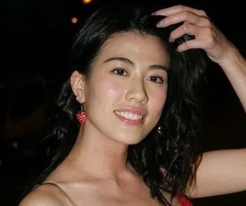 陈彦行老公是谁个人资料家庭背景微博三级照 被潜规则是怎么回事