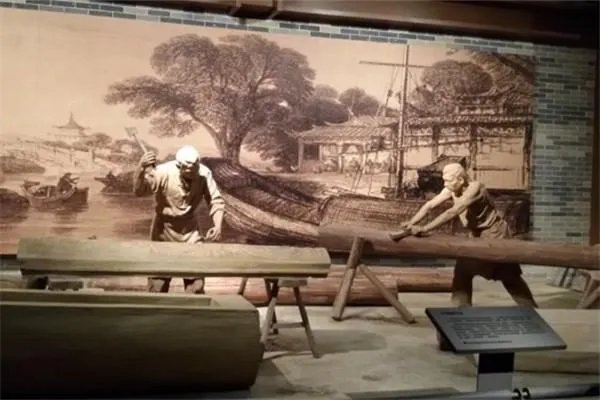 中国的棺材一头高一头低，有什么讲究吗？