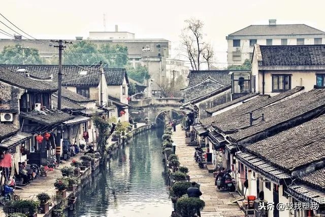 游某一地,在当地租房住一个月,然后深度游,可行吗?有何好建议?