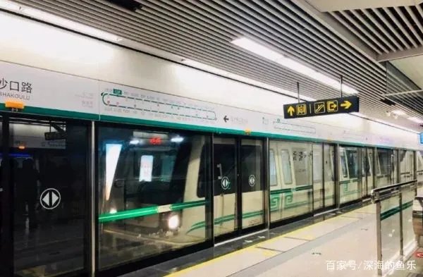 在郑州地铁5号线车厢里给大家鼓劲儿的女子去世了,她是如何“掉队”的?
