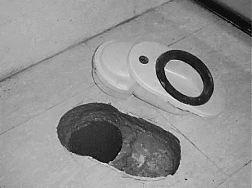 马桶能移位吗