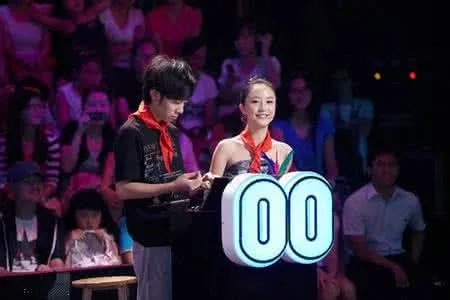 如何评价深圳卫视《年代秀》?