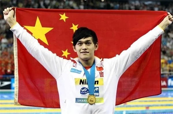 羽生结弦当选年度MVP,他为滑冰付出了多少努力?