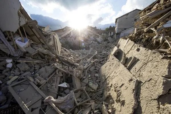 美国阿拉斯加州以南海域发生81级地震