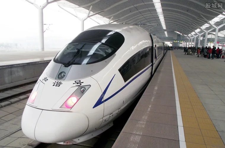 高铁堵门事件再现 乘坐高铁注意事项须知