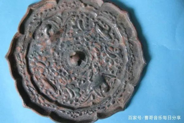 古代铜镜真的能照人吗?照出来的人像是什么样子的?