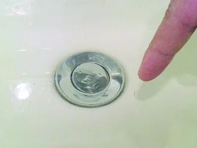自来水中流出虫是怎么回事？