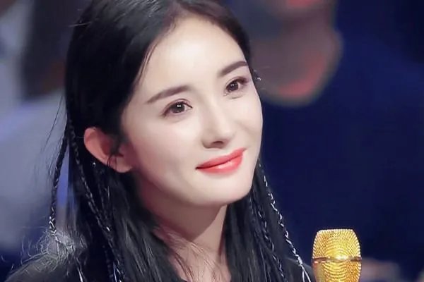 《密室大逃脱》节目组就杨幂受伤一事致歉,此事给予了其他综艺哪些警示?