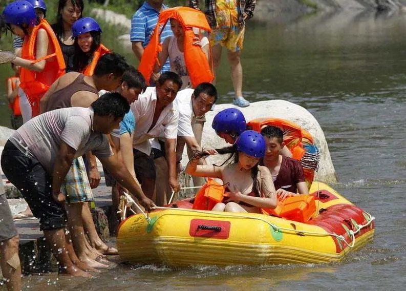 湖南5人结伴漂流2人死亡,发生了什么?