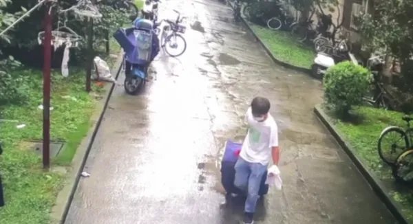 上海行李箱藏尸案嫌犯被批准逮捕，你如何看待这起案件？
