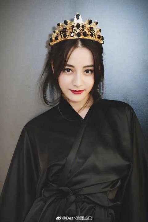 你们觉得小迪更美还是baby更美?