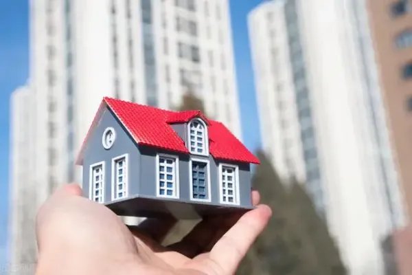 农民日报评多地鼓励农民进城买房:不能不算后路账!农民进城买房划算吗?