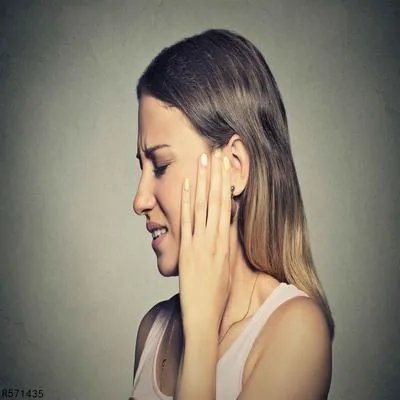耳朵里面疼是怎么回事