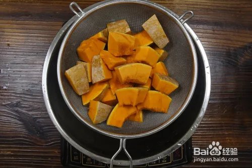 蛋糕培训:焙蕾甘甜的南瓜子全麦面包