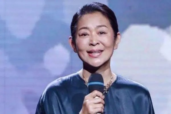 倪萍多大年龄?
