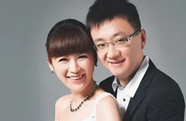 代乐乐老公是谁