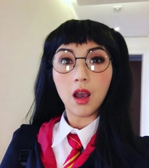 杨千嬅为儿子庆生为什么说妈妈玩得更疯?