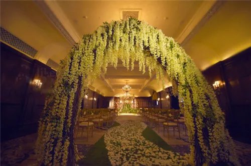 西式婚礼现场怎么布置好   2017浪漫婚礼现场布置图片