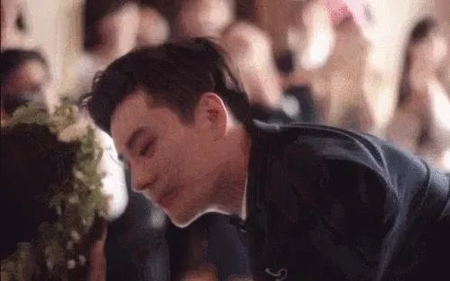 魏哲鸣老婆王岚个人资料照片:魏哲鸣王岚婚纱照