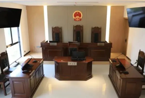缺德！保姆掌掴1岁孩子并强行喂辣椒，孩子家属该如何维权？