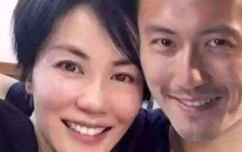 张柏芝当年为什么会和谢霆锋离婚呢?