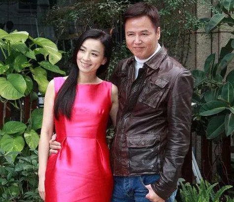 张庭夫妇社交平台被禁言,为何不给他们为己辩驳的机会?