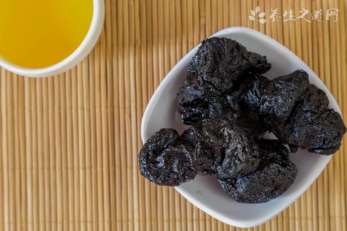 睫毛膏怎么用才自然 分三步最自然